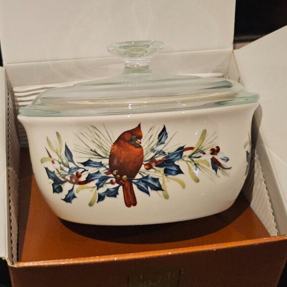 Lenox Winter Greetings Casserole with glass Lid NEW in Box w/tags first quality